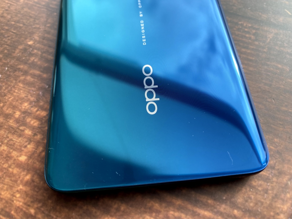 OPPO Reno AのOPPOのロゴ